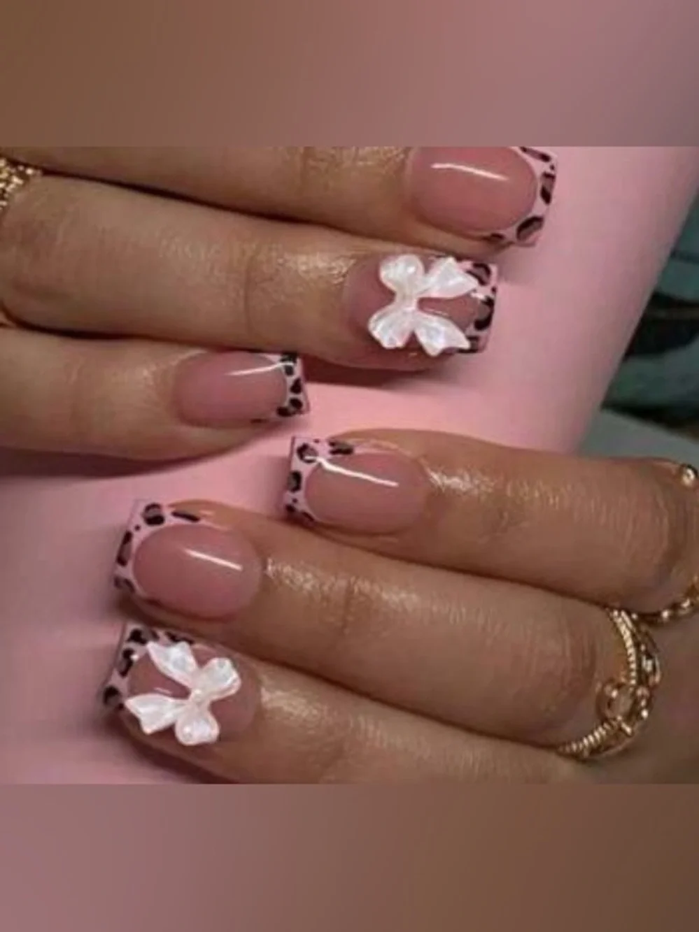 bizzy bee breezys boutique chic pink